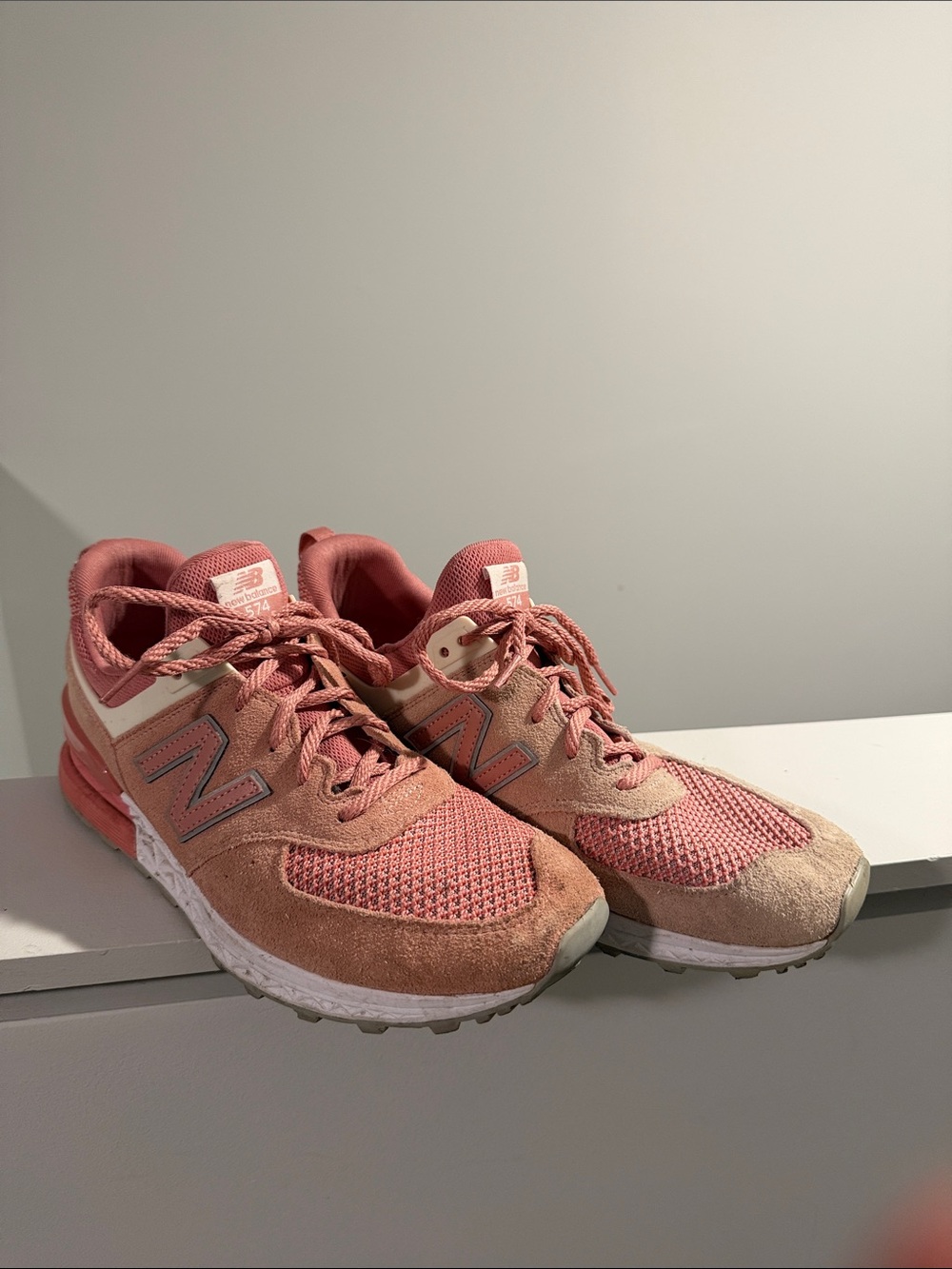 New Balance men’s  Coral Pink Suede & Mesh Sneakers
